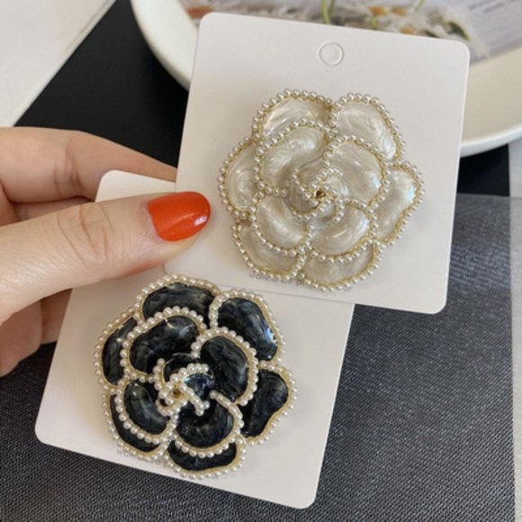 other Jewelry - brooch